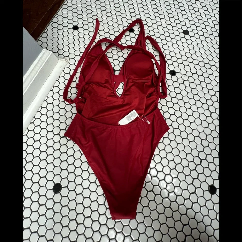 NWT cupshe one piece swimsuit size medium - Picture 3 of 5
